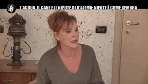 Stagista molesta il cane di Patrizia Rossetti. Lei sbrocca: "Gli taglio il pi..."