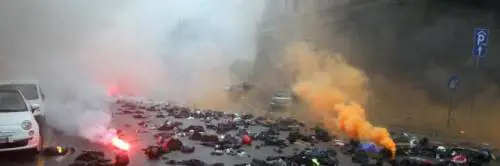 Sindacati, ambientalisti, no global. Cittadini in rivolta contro le piazze rosse