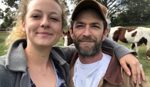 La figlia di Luke Perry ricorda su Instagram il padre con un' immagine di loro due felici insieme