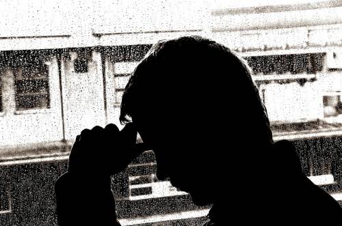 Si uccide a 21 anni dopo operazione ai genitali