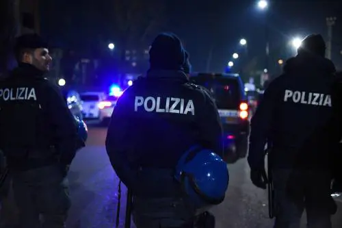 Sicurezza, ora la polizia si ribella: "Basta accoglienza indiscriminata"