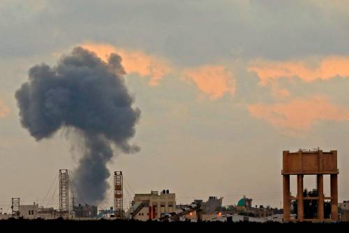 Razzo colpisce casa a Tel Aviv. Israele fa partire i raid su Gaza