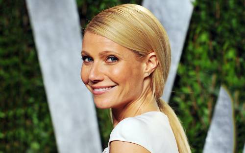 La figlia di Gwyneth Paltrow: "Mamma basta pubblicare mie foto"