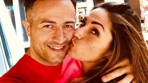Ida e Riccardo sono in crisi? Lui va (da solo) al battesimo della figlia di Sossio