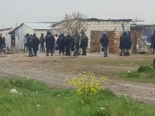 Foggia, via all'abbattimento di altre baracche abusive