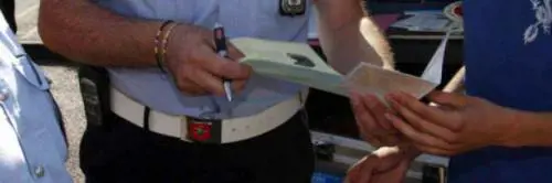Bologna, i vigili si mettono a fare volantinaggio:'Compiti più precisi'