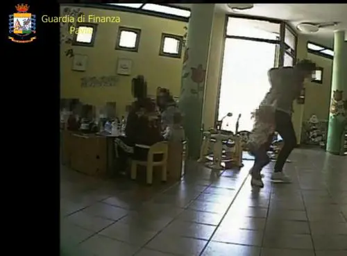 Cernobbio,maestra maltrattava i bambini in un asilo nido: arrestata