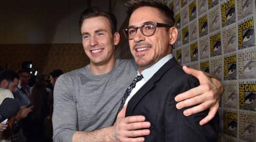 Avengers, Chris Evans: “Io Captain America solo per Robert Downey Jr. Ecco come mi ha costretto a dirgli di sì!”