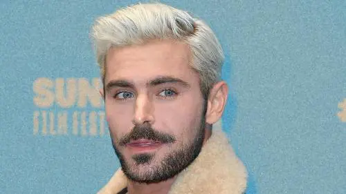 Zac Efron balla sulle note di Ice Ice Baby con 90 gradi sotto zero