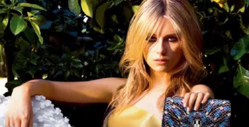 Gli scatti hot di Lottie Moss, la sorellina sexy di Kate Moss 