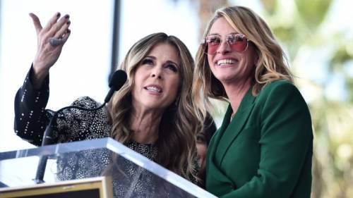 Rita Wilson ha la sua stella sulla Walk of Fame. Ma Julia Roberts non l'ha voluta