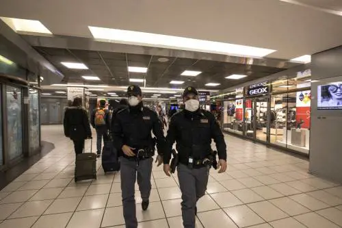 Stazione Termini, fumo dalla scala mobile: impianto bloccato