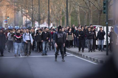 Corteo anarchici Torino, 74 denunciati. Salvini: "I giudici non facciano sconti"