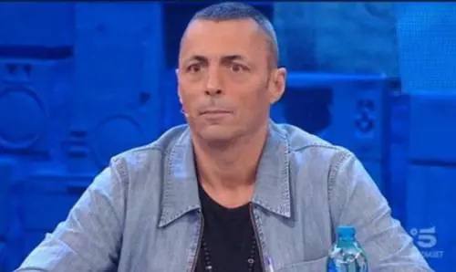 Alex Britti choc: ecco come era spiato dall'ex compagna