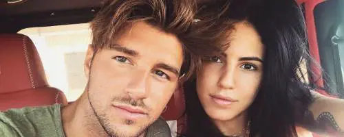Giulia De Lellis e Andrea Damante ancora insieme? Da Instagram spuntano due gambe "sospette"