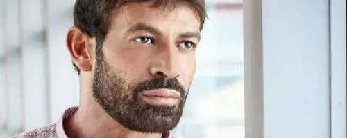 Gianni Sperti difende Michael Terlizzi: "Ma una forchettata di ca..i vostri?"
