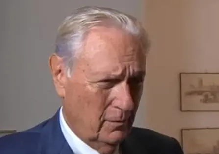 Gli occupano l'albergo e lui deve pure pagare 356mila euro di bollette