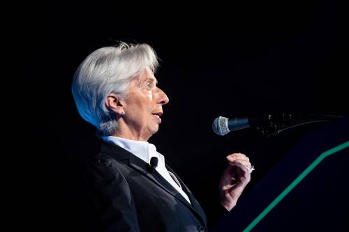 L'allarme di Lagarde: "L'economia mondiale è a rischio"