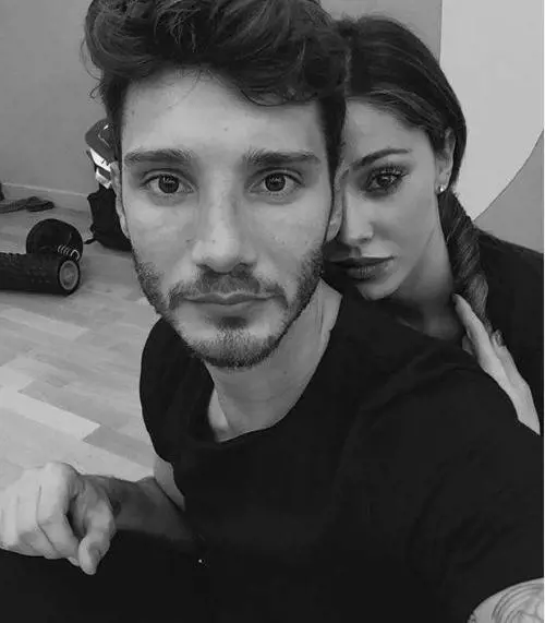 Stefano de Martino "tradisce" la Rai per amore ​di Belen