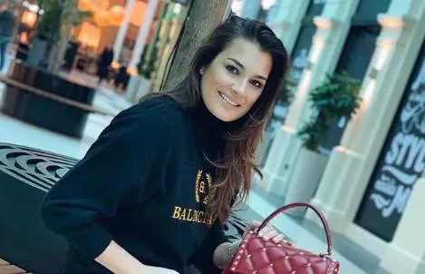 Alena Seredova, shopping “in bianco” a Milano