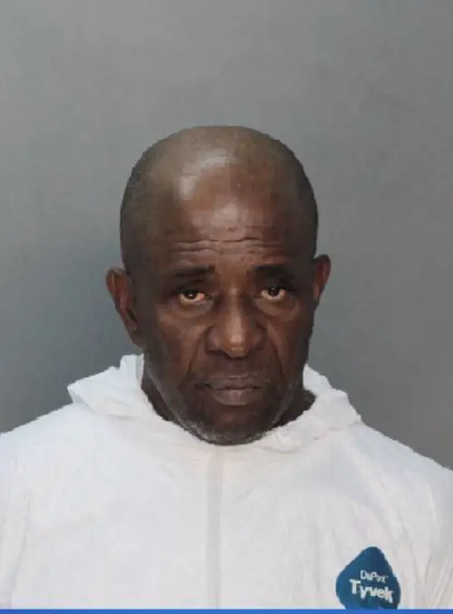 Miami, uccide la moglie e la figlia di dieci anni durante una festa