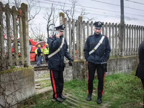 Milano, incidente sul lavoro: lastra di metallo travolge e uccide due operai