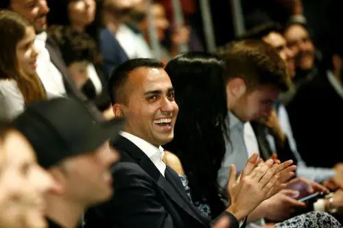 Com'è "sfigato" il Di Maio innamorato
