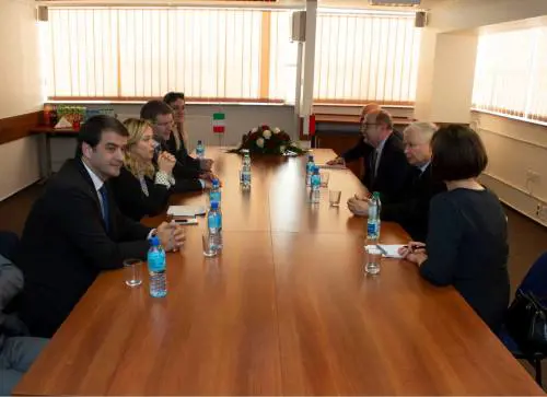 Ora la Meloni sbarca in Polonia e blinda l'altro asse sovranista