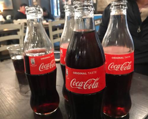 Ritirati lotti di Coca Cola per possibile presenza di corpi estranei