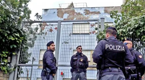 Torre Maura, la borgata romana che si ribella ai rom e alle accuse di razzismo