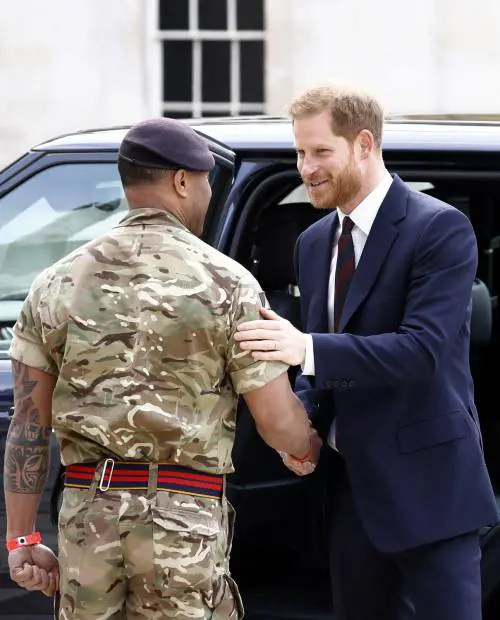 Il principe Harry all'annuale  "Lord Mayor's Big Curry lunch"