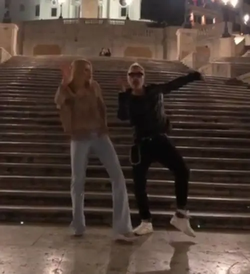 Michelle Hunziker balla con Gianluca Vacchi