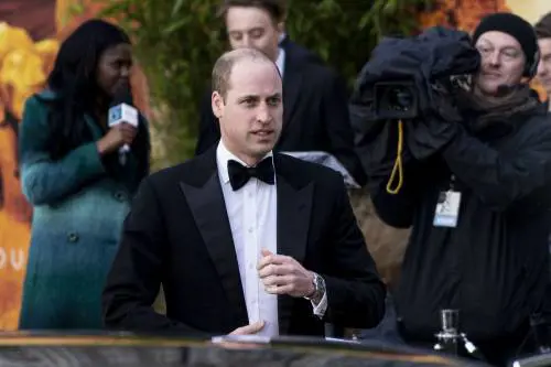 Serata di gala per il principe William, ma con il principe Harry è gelo 