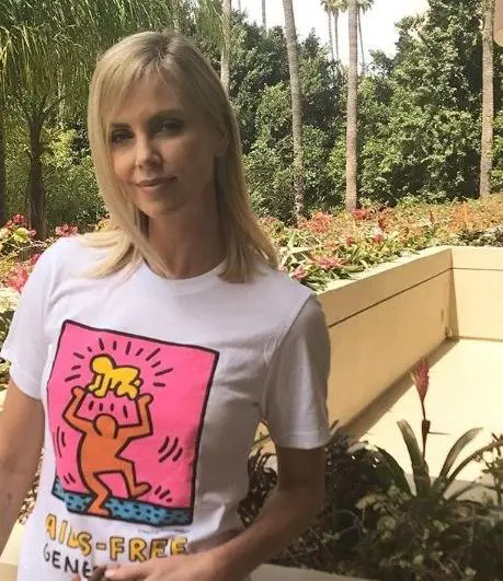 Charlize Theron: "Sono incredibilmente disponibile"