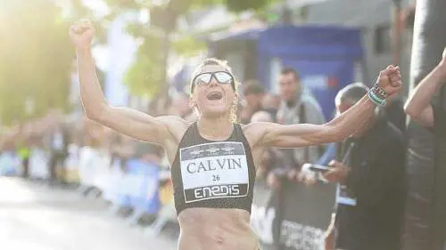 La Calvin in fuga tra i suk per evitare l'antidoping, come in un film di 007