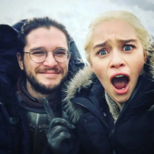 Il Trono di Spade, Emilia Clarke: "Ho rivelato a mia madre il finale della serie"