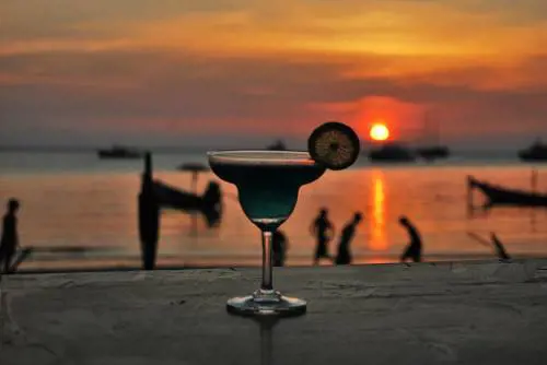 Bordighera dichiara guerra all’alcol vietandone il consumo notturno