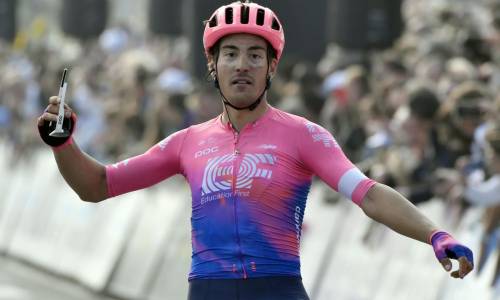 Storica impresa di Alberto Bettiol: vince il Giro delle Fiandre