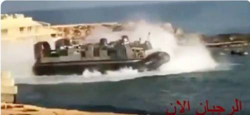 Libia, personale americano evacuato con gli hovercraft