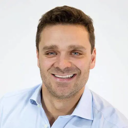 E Tatarella lancia la sua campagna: "Altri cambiano casacca, io con Fi"