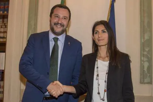 La Castelli accusa Salvini: "Fa solo propaganda per fare cadere la Raggi"