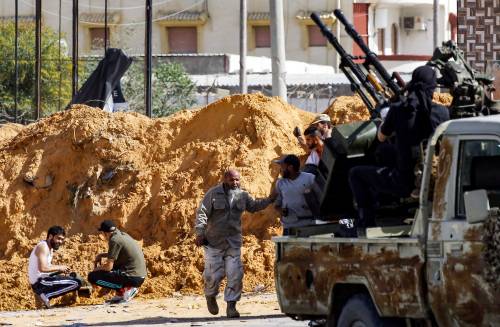 Haftar sfonda a sud di Tripoli: infuria la battaglia