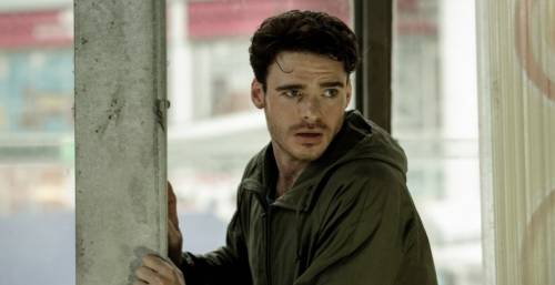 Richard Madden smonta il #Metoo: "Le pressioni anche sugli uomini..."