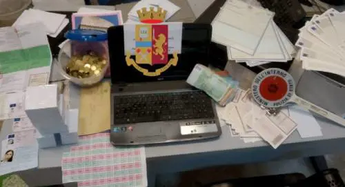 Ecco la fabbrica di documenti falsi