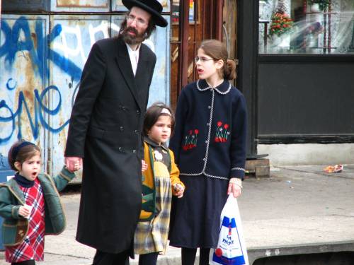 New York, ultima follia no vax: "party al morbillo" fra gli ebrei ortodossi