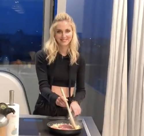 Problemi ai fornelli per Chiara Ferragni, cena da incubo per Fedez
