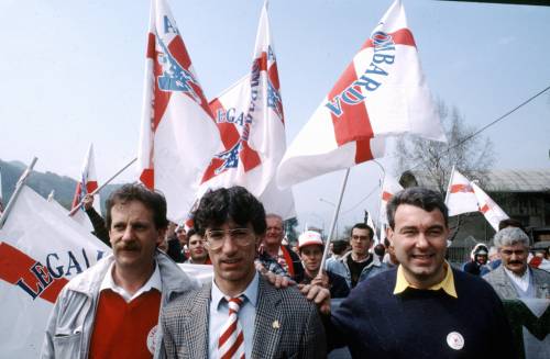 Da Bossi a Salvini, i 35 anni della Lega «Maroni? Non c'era tra i fondatori...»