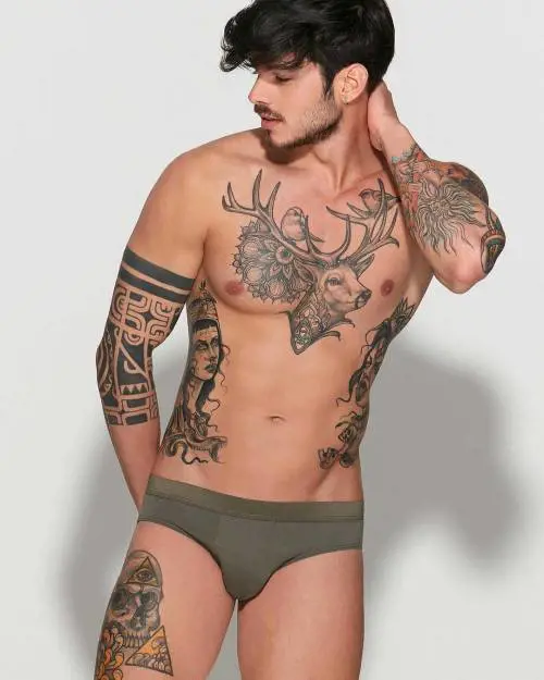 Luca Daffrè dimentica Angela Nasti con un’amica di Cecilia Rodriguez