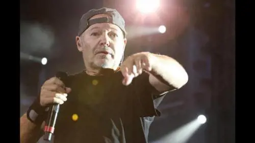 Vasco Rossi: "Quelli della trap di Sfera Ebbasta sono interessanti"