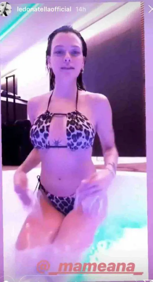 La prova costume hot delle sorelle Provvedi fa impazzire i fan